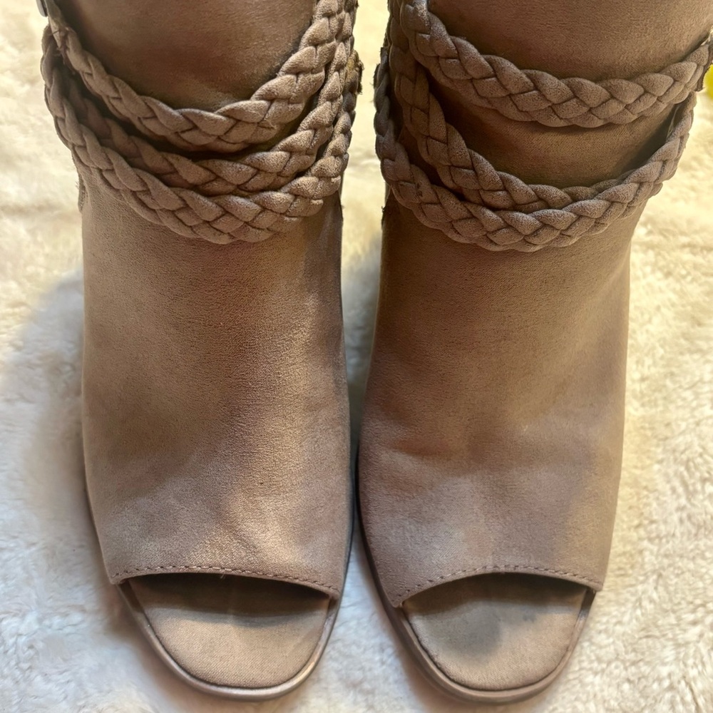Madden Girl Booties Size 7M Taupe Wedge Open-Toe Braided Ankle Strap Buckles - Picture 8 of 13
